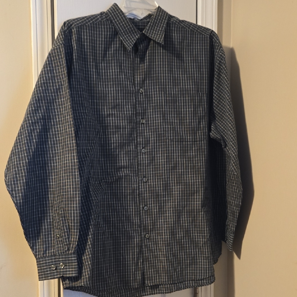 Van Heusen Green Casual Button Down Shirt